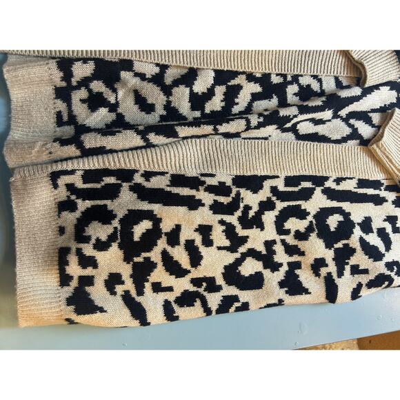 Blank NYC Size Medium M Thick Knitted Duster Leopard Print with Pockets - Picture 2 of 8